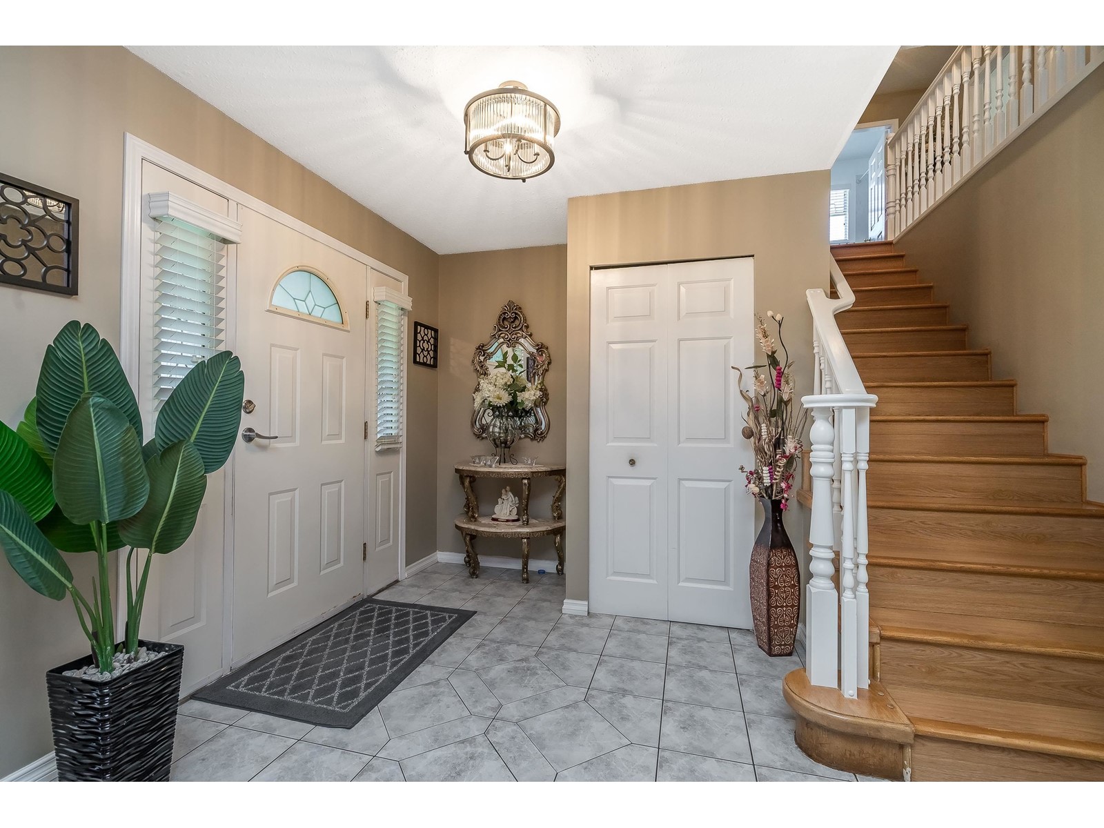 8660 162 Street, Surrey, British Columbia  V4N 1B5 - Photo 2 - R2996288