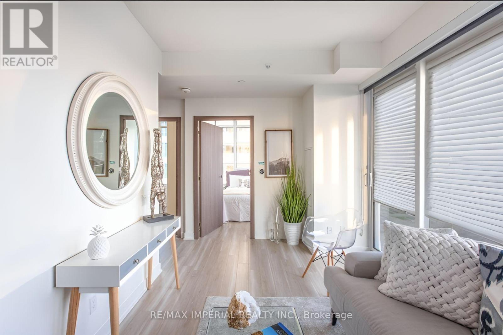 611 - 19 Bathurst Street, Toronto, Ontario  M5V 0N2 - Photo 4 - C12116791