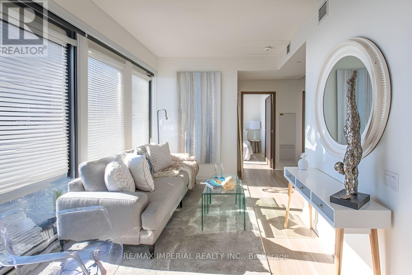 611 - 19 Bathurst Street, Toronto, Ontario  M5V 0N2 - Photo 5 - C12116791