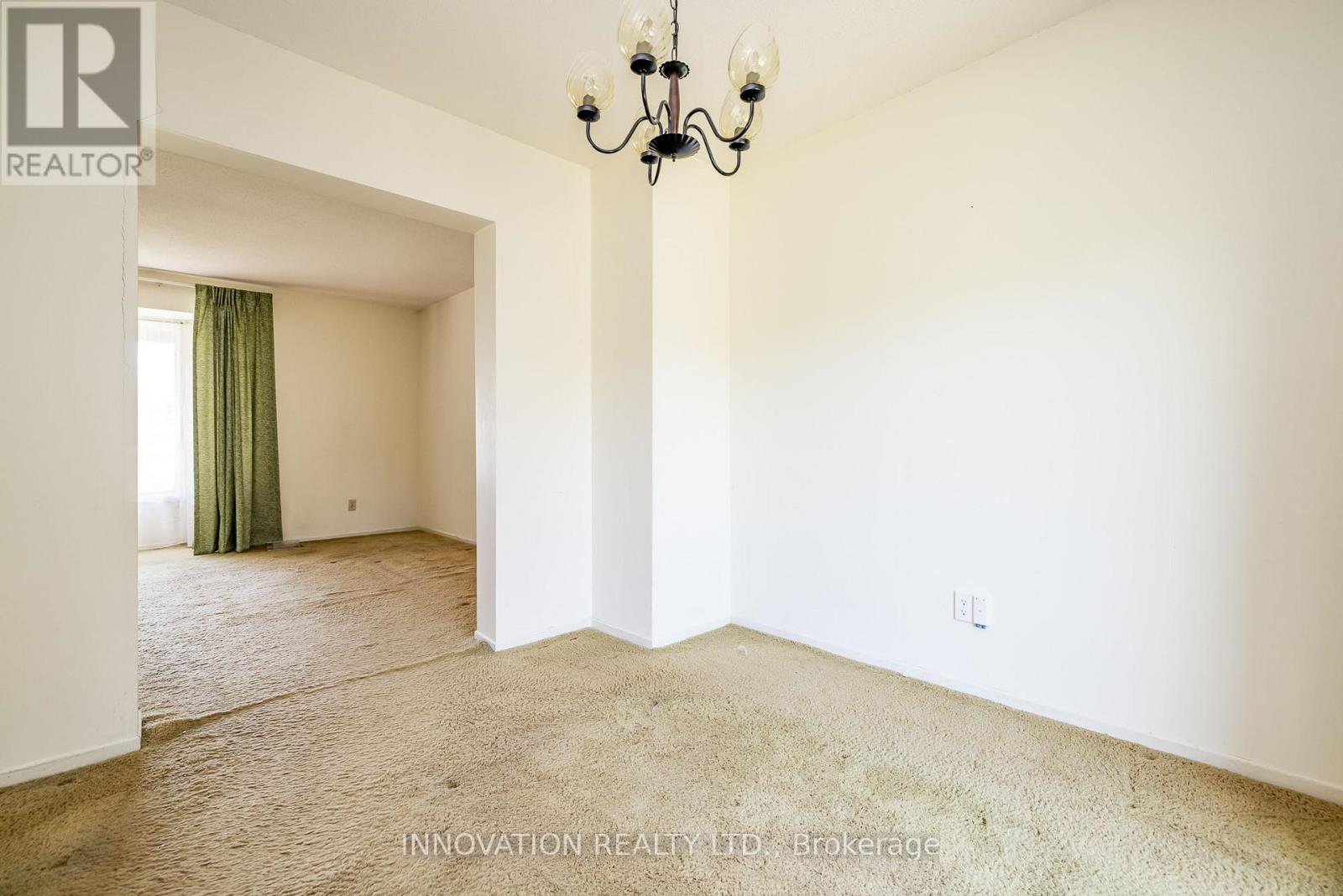 15 Scharf Lane, Ottawa, Ontario  K2L 2K3 - Photo 15 - X12117099