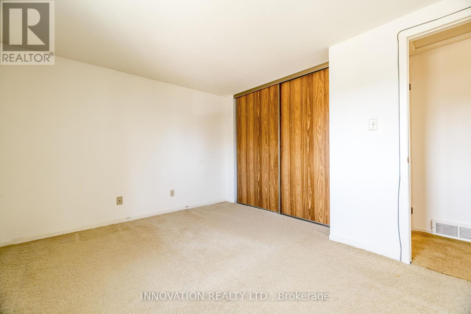 15 Scharf Lane, Ottawa, Ontario  K2L 2K3 - Photo 25 - X12117099