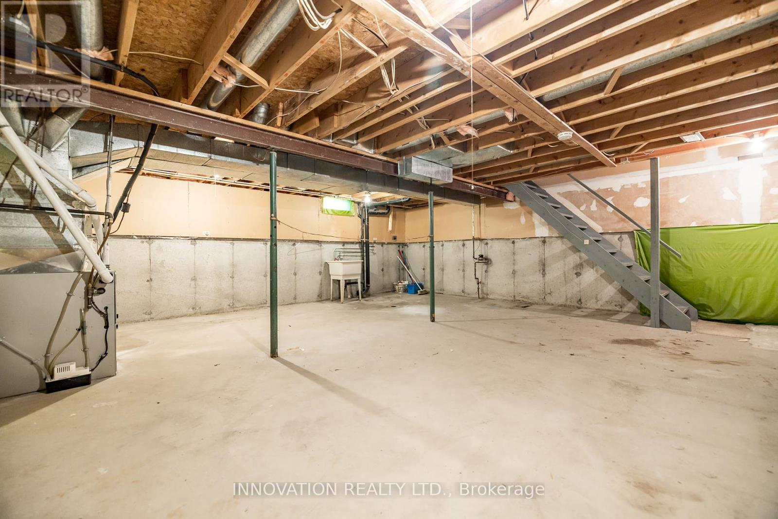 15 Scharf Lane, Ottawa, Ontario  K2L 2K3 - Photo 31 - X12117099