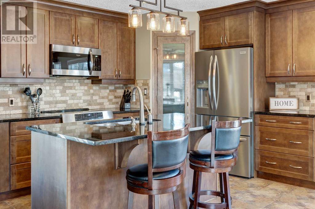 1088 East Chestermere Drive, Chestermere, Alberta  T1X 1A9 - Photo 9 - A2193768