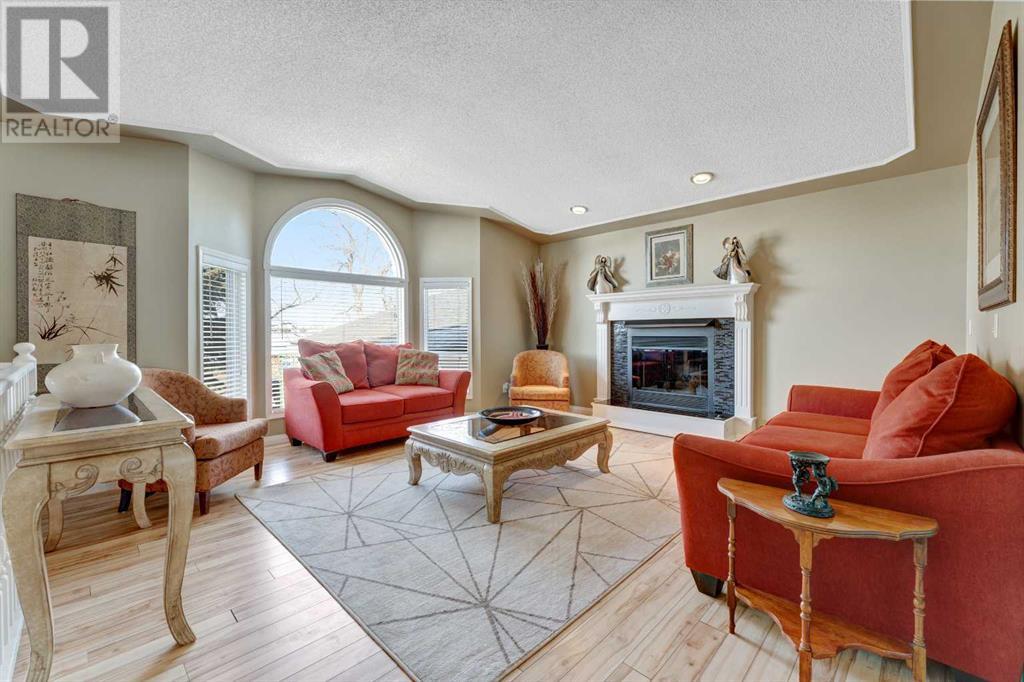 1088 East Chestermere Drive, Chestermere, Alberta  T1X 1A9 - Photo 3 - A2193768