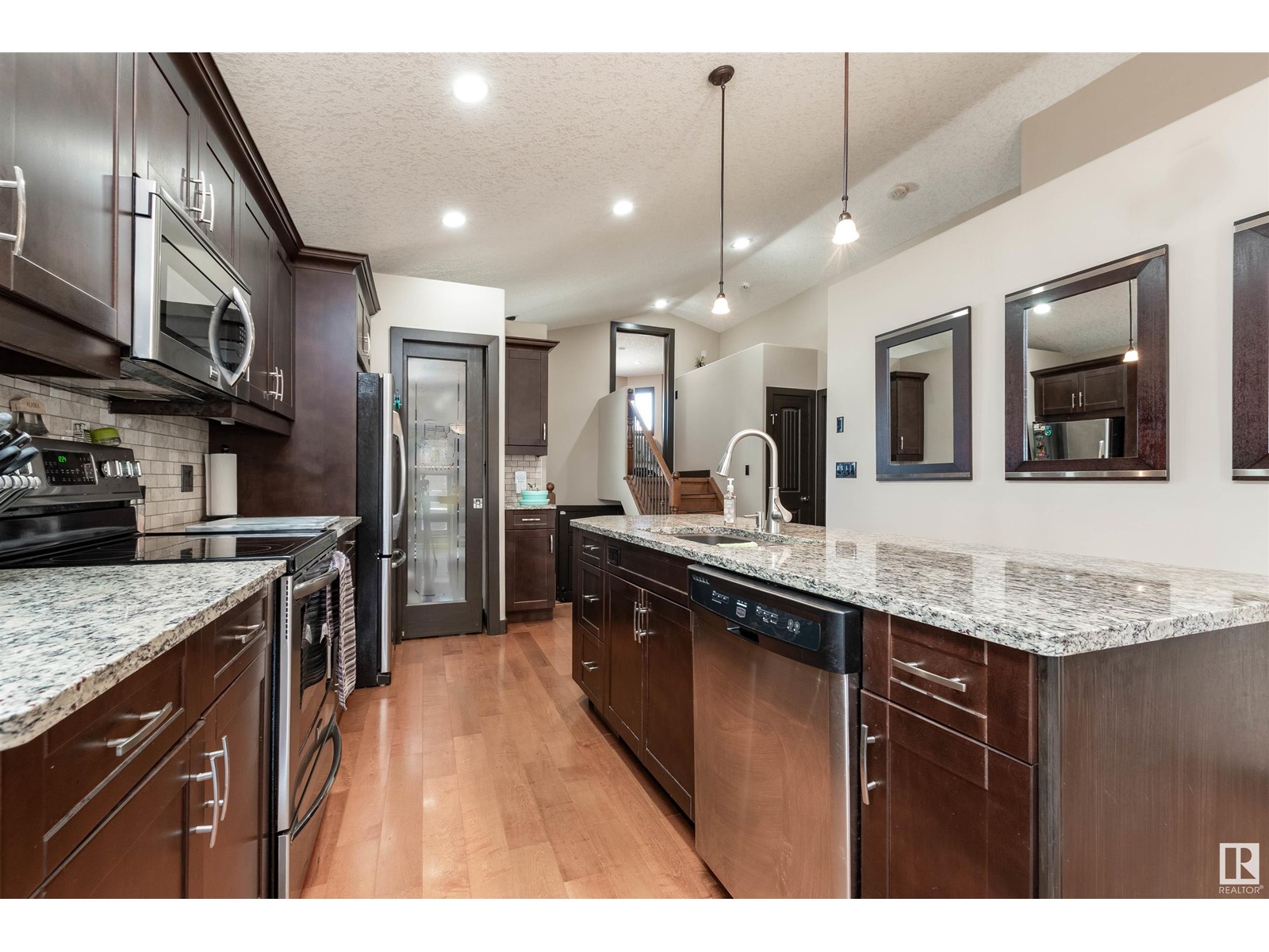 531 Suncrest Ln, Sherwood Park, Alberta  T8H 0E9 - Photo 6 - E4433742
