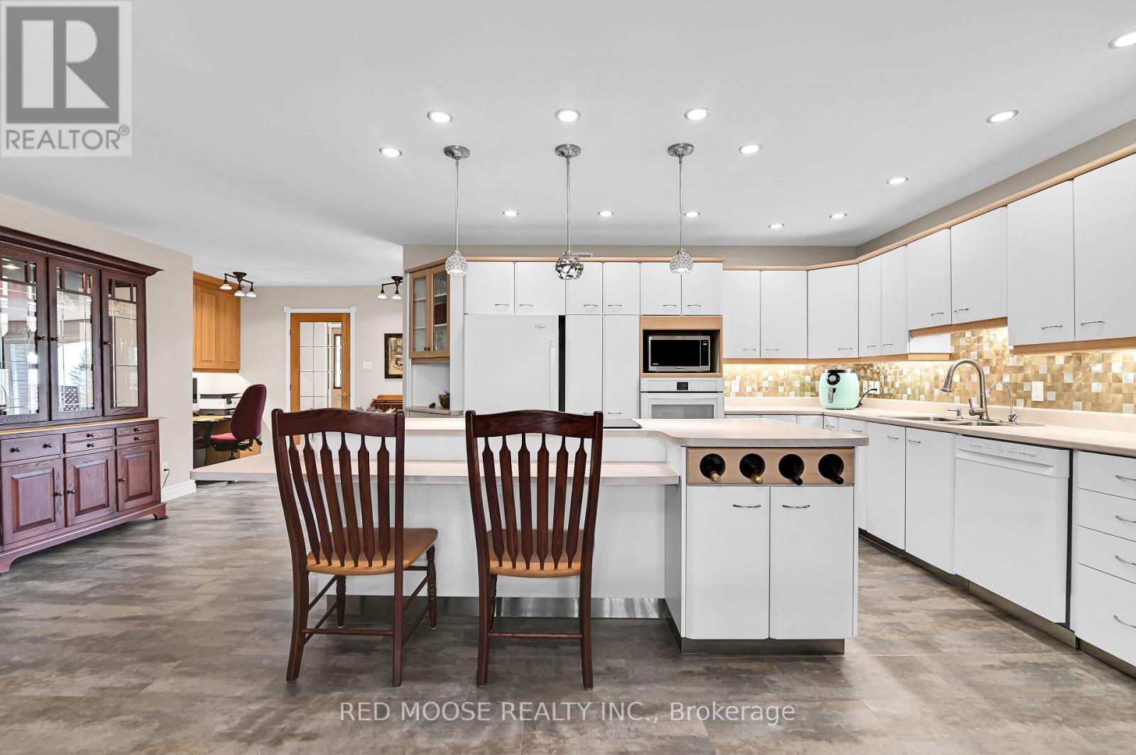 9859 Russell Road, Ottawa, Ontario  K4B 1R8 - Photo 10 - X12114329