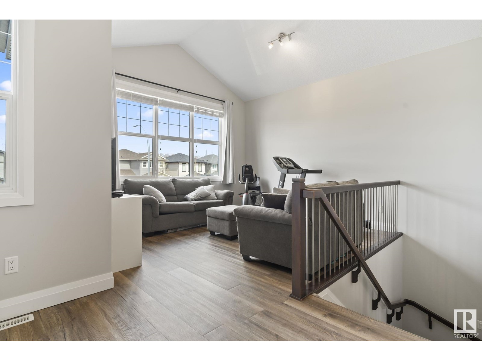 Property at 163 HARVEST RIDGE DR image 3