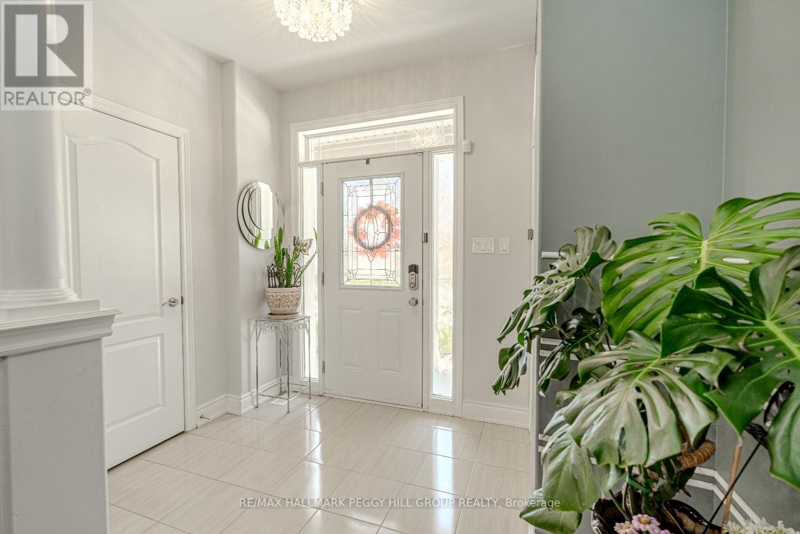 3069 Monarch Drive, Orillia, Ontario  L3V 8K3 - Photo 3 - S12116804