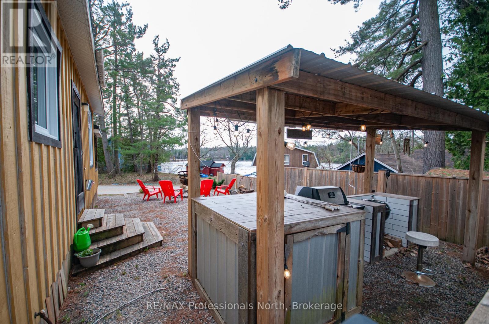 2 - 1011 Portage Street, Muskoka Lakes, Ontario  P0C 1A0 - Photo 22 - X12117112