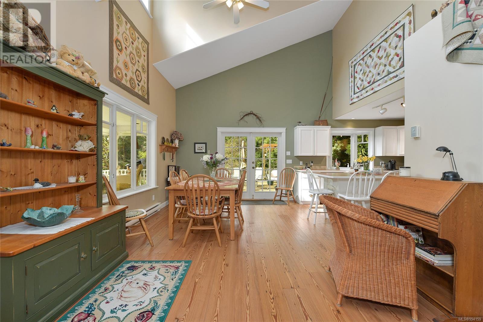 Property at 517 Sandy Hook Rd image 3