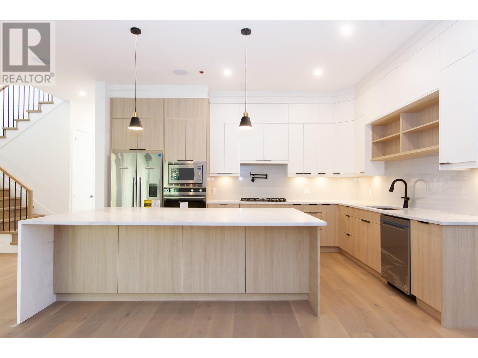 Property at 1034 RAVEN DRIVE image 2