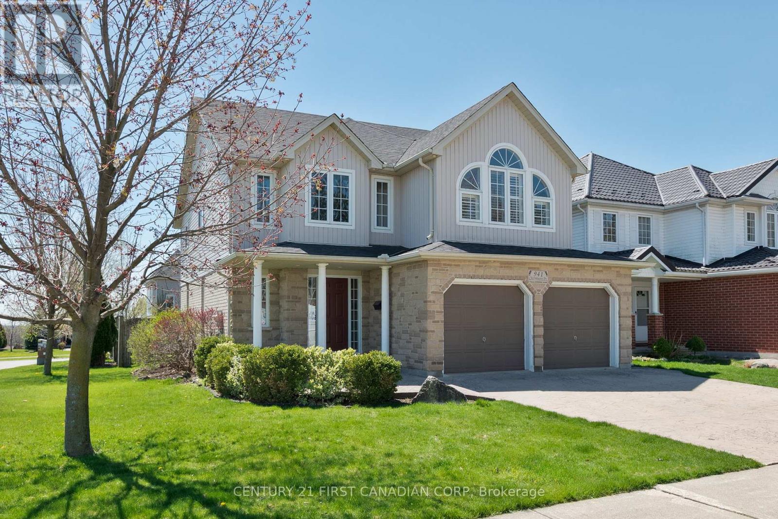 Property at 941 CHERRYHAVEN DRIVE image 2