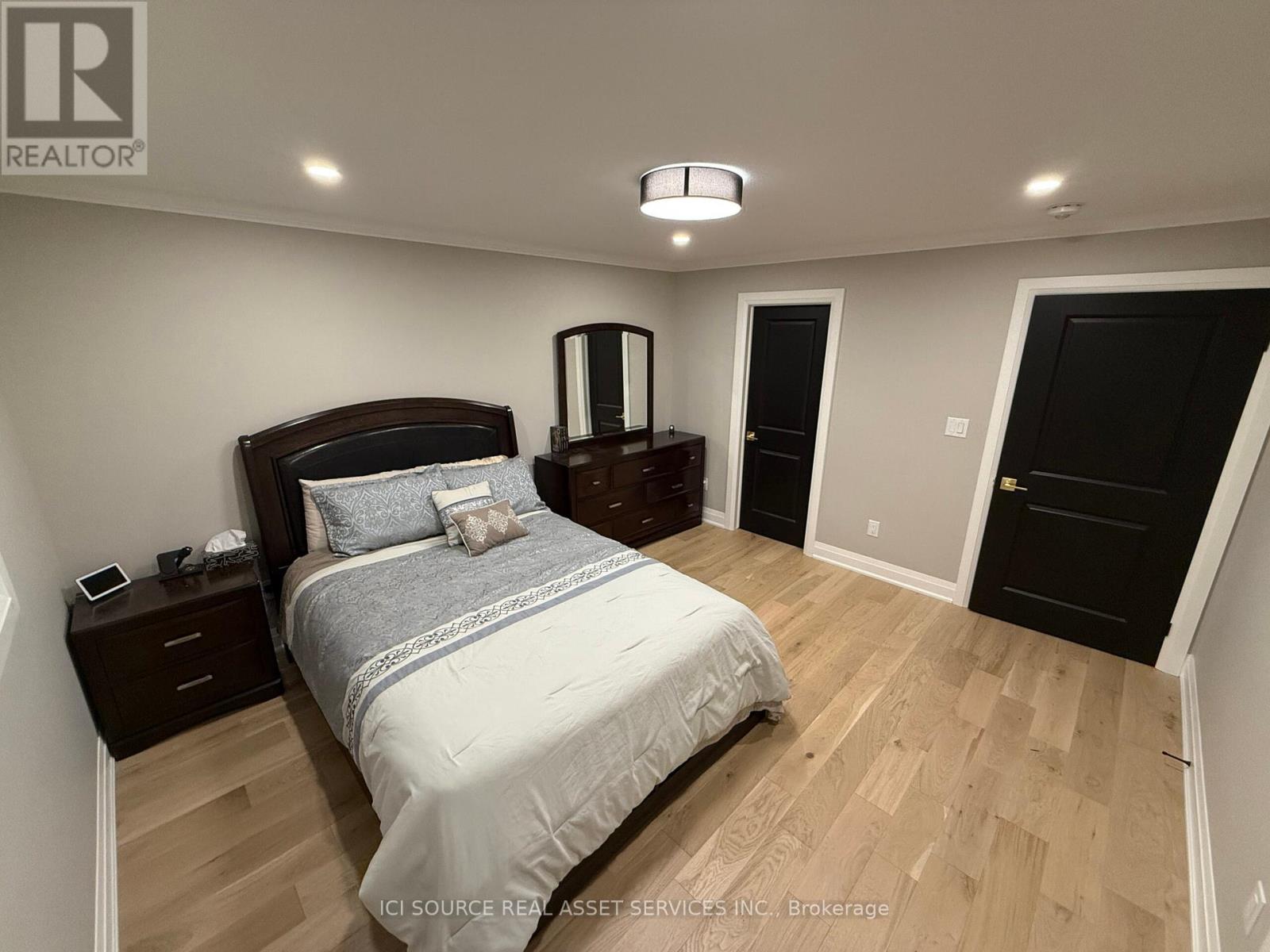 26 Oakridge Boulevard, Pelham, Ontario  L0S 1J0 - Photo 12 - X12116722