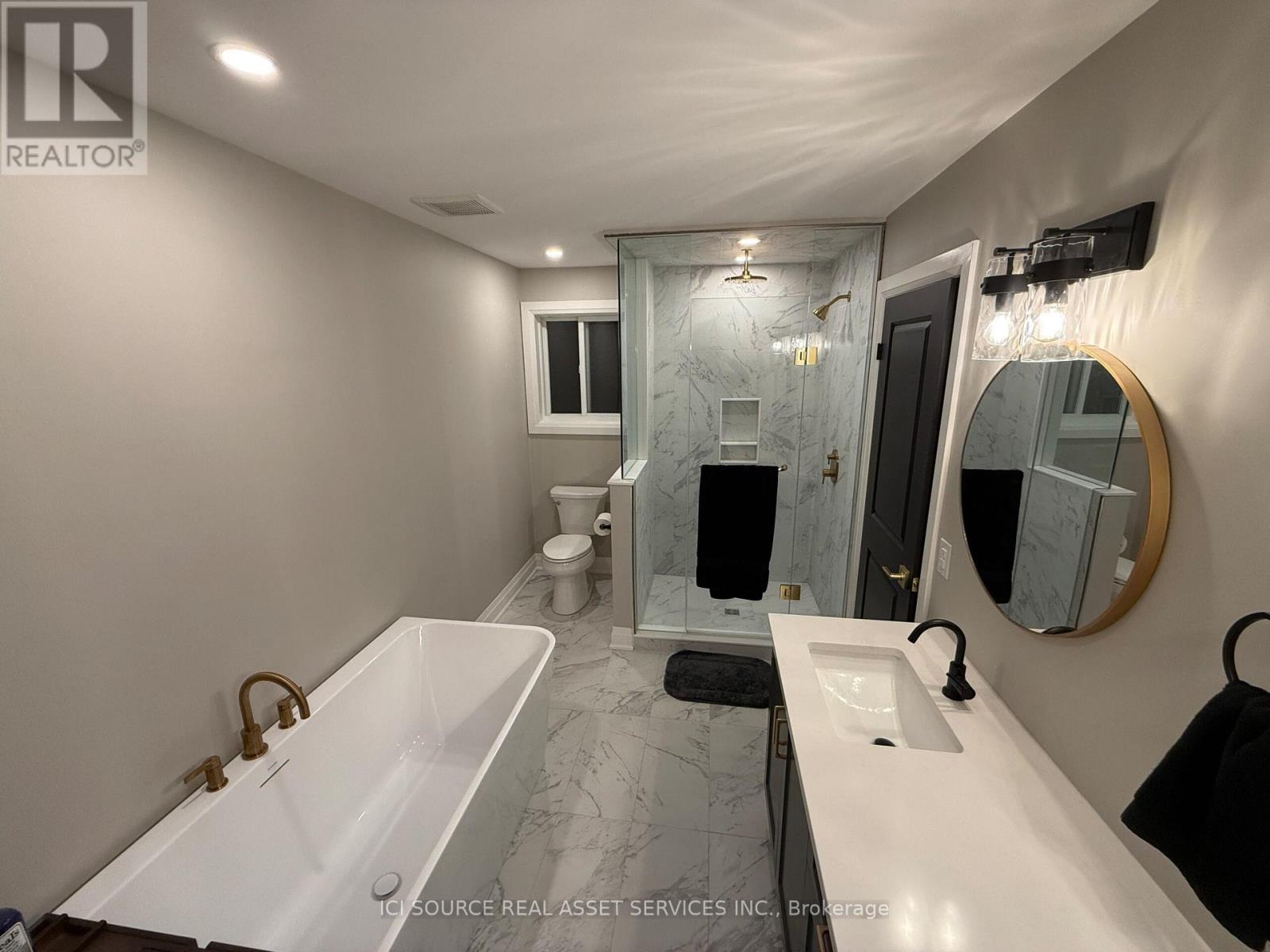 26 Oakridge Boulevard, Pelham, Ontario  L0S 1J0 - Photo 13 - X12116722