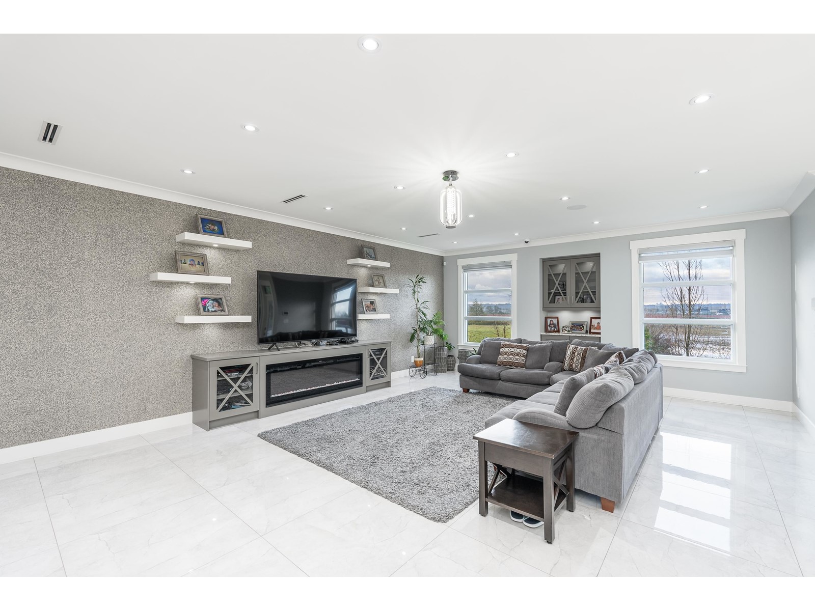Property at 17012 57 AVENUE image 5