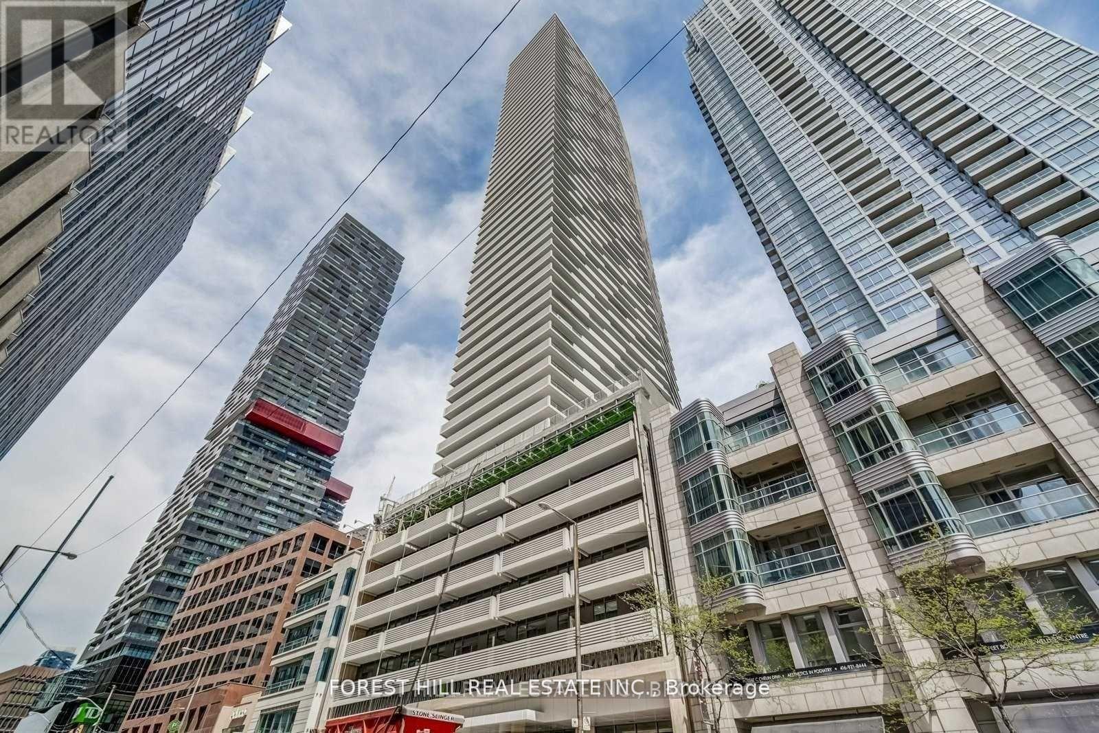 5609 - 2221 Yonge Street, Toronto (Mount Pleasant West), Ontario  M4S 2B4 - Photo 2 - C12116823