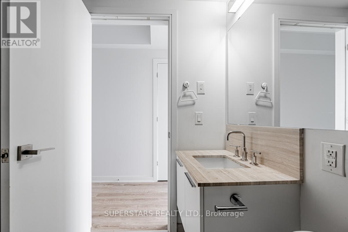 2413 - 50 Charles Street E, Toronto, Ontario  M4Y 1T1 - Photo 7 - C12116870