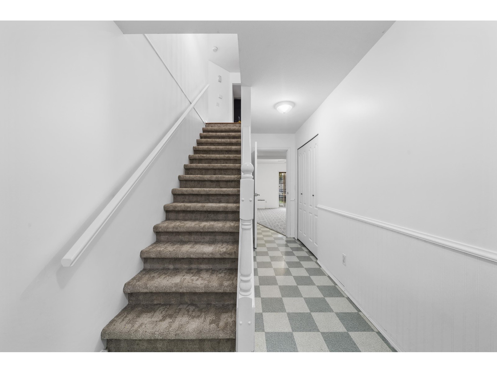 8849 213 Street, Langley, British Columbia  V1M 2J9 - Photo 4 - R2996821