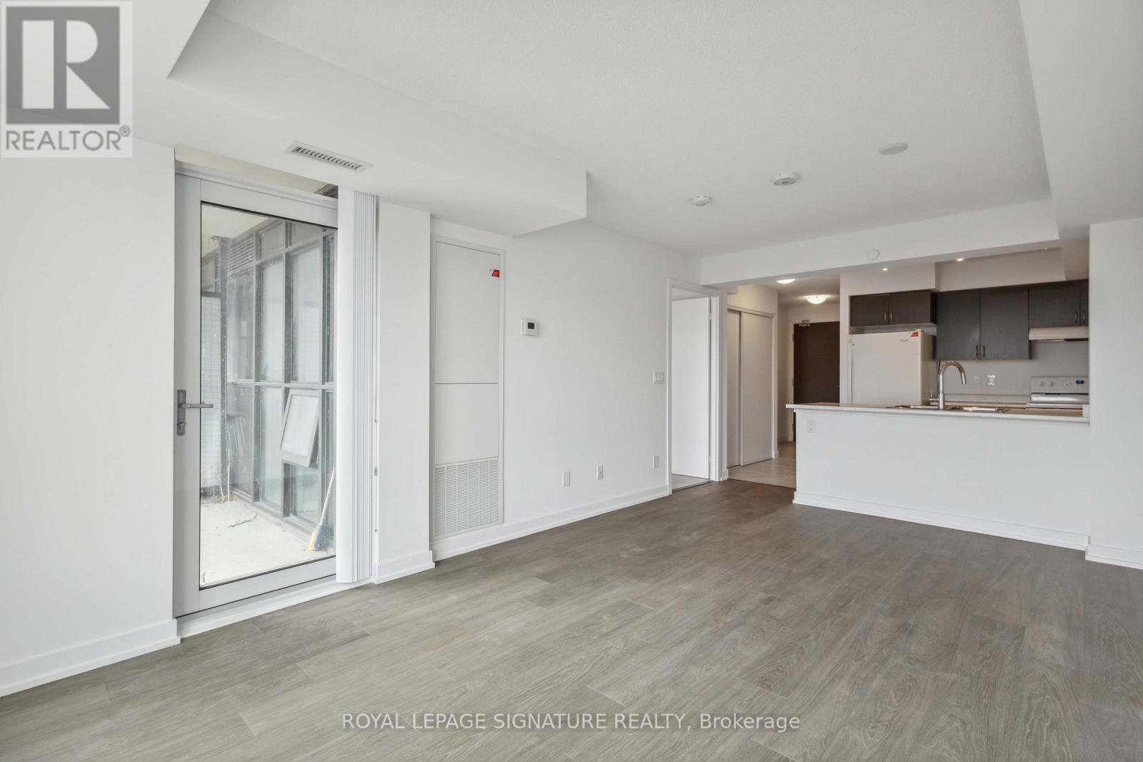 510 - 8 Trent Avenue, Toronto (East End-Danforth), Ontario  M4C 0A6 - Photo 3 - E12116988