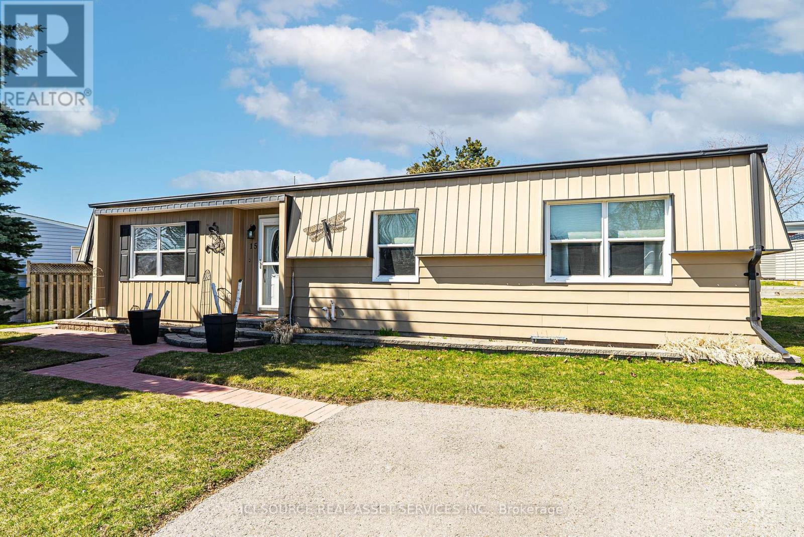 Property at 15 DRIFTWOOD LANE image 1
