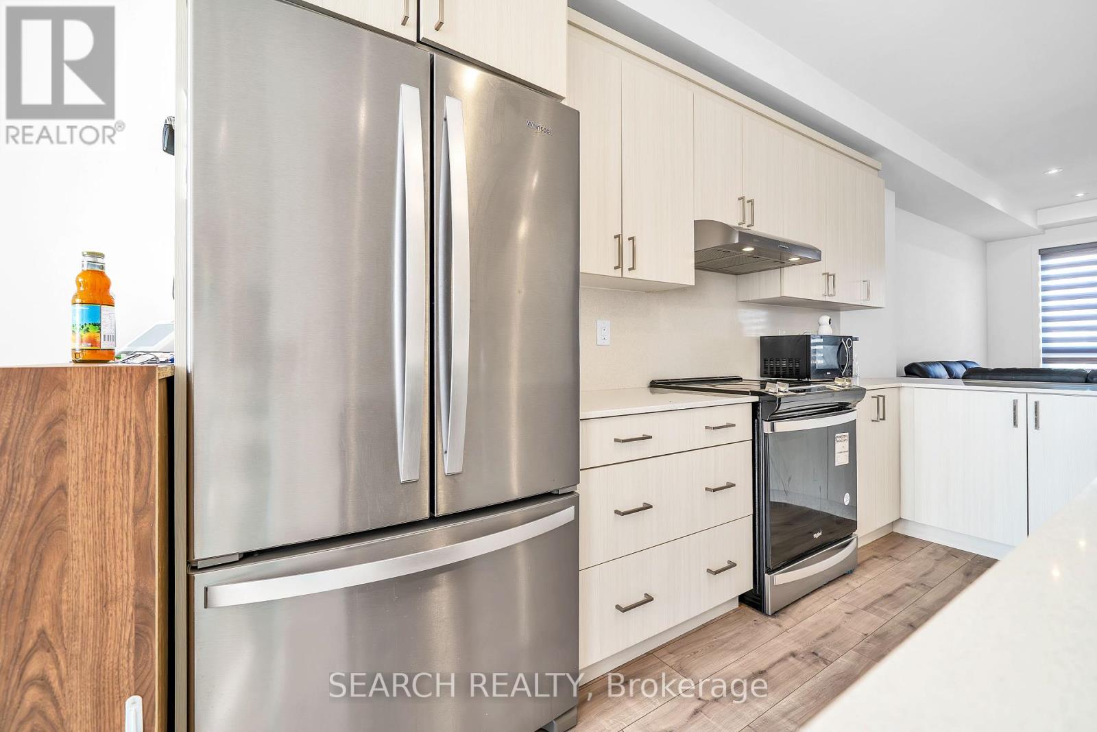23 Bateson Street W, Ajax, Ontario  L1S 7M3 - Photo 10 - E12117002