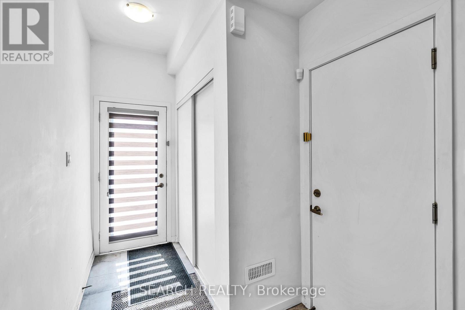 23 Bateson Street W, Ajax, Ontario  L1S 7M3 - Photo 3 - E12117002