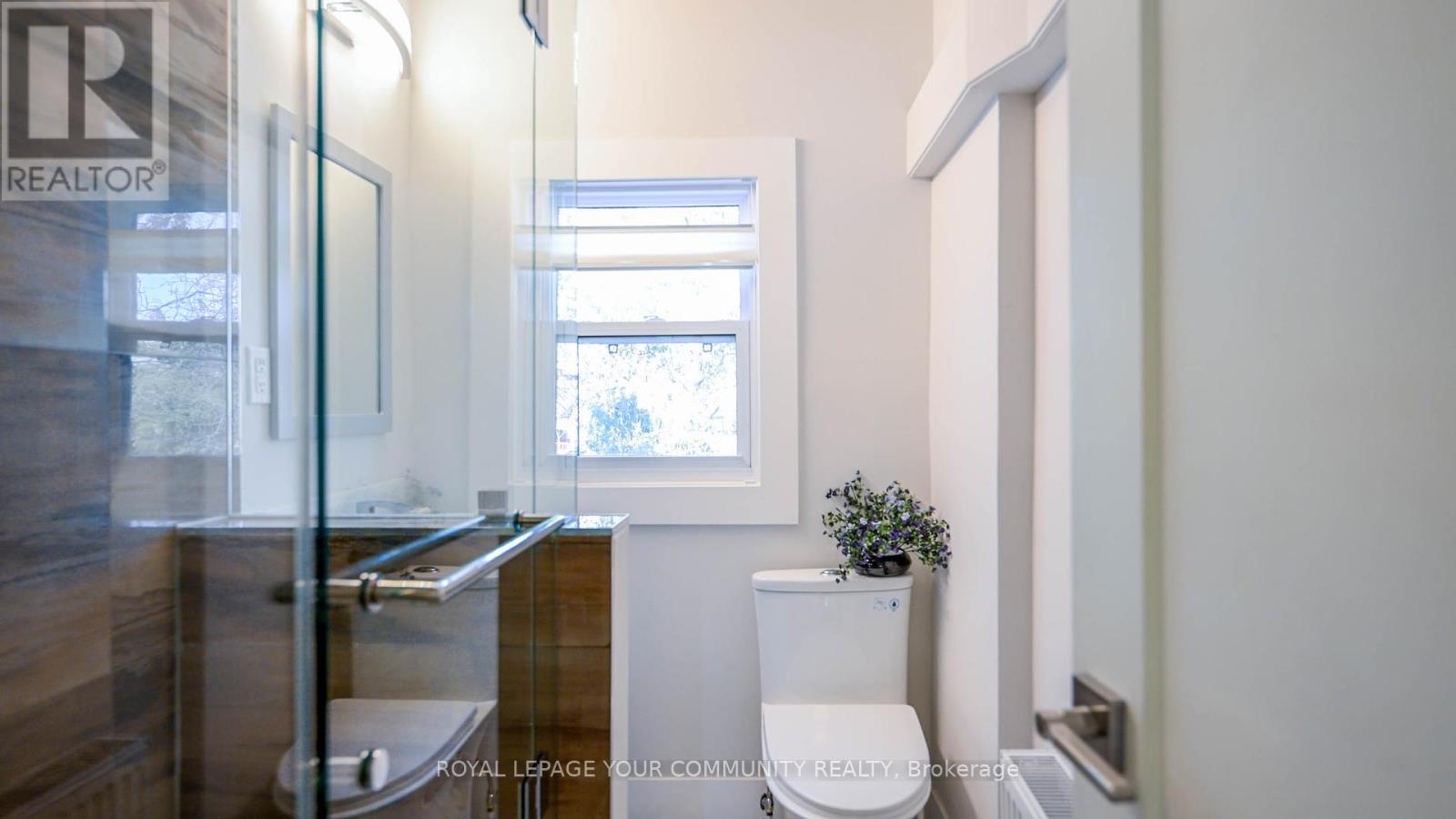 58 Ashbury Avenue, Toronto, Ontario  M6E 1V7 - Photo 27 - C12115399