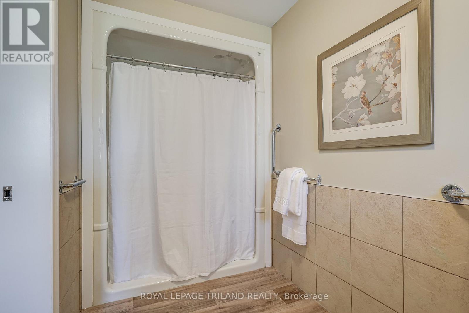 48 Ambleside Drive, St. Thomas, Ontario N5P 4K3 - Photo 10 - X12117118