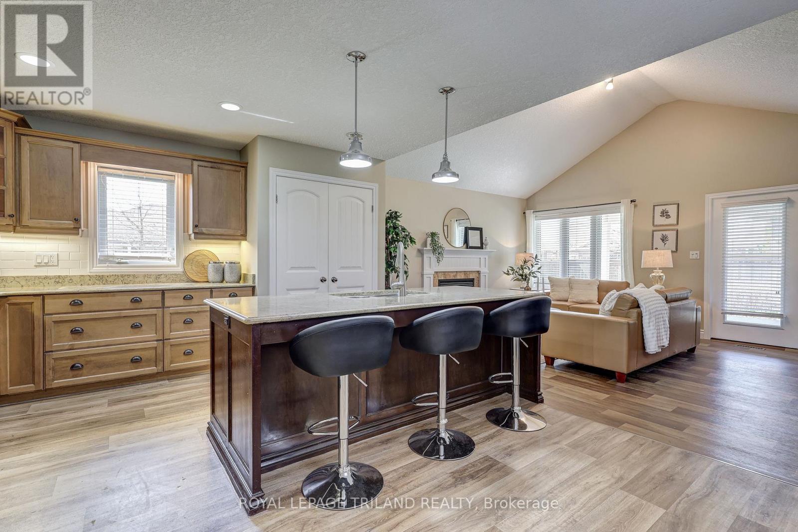 48 Ambleside Drive, St. Thomas, Ontario N5P 4K3 - Photo 13 - X12117118