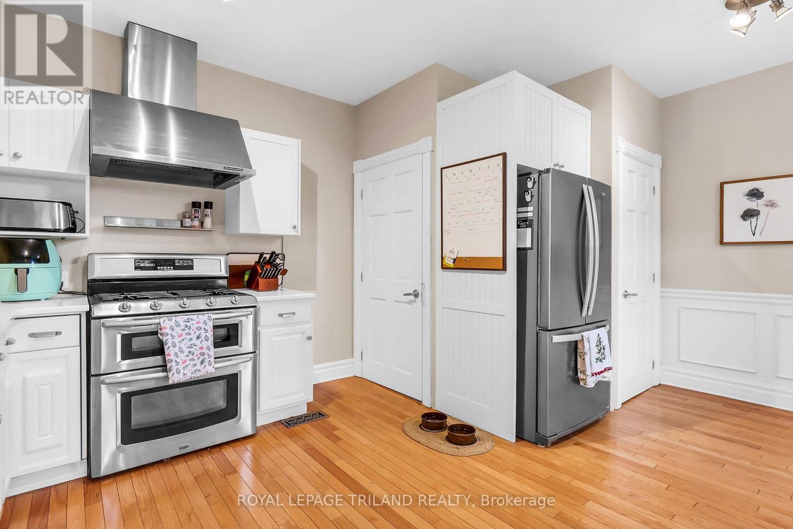 16 Edward Street, London South, Ontario  N6C 3H1 - Photo 14 - X12117130