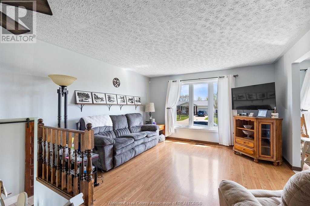 Property at 232 MAPLE STREET image 4