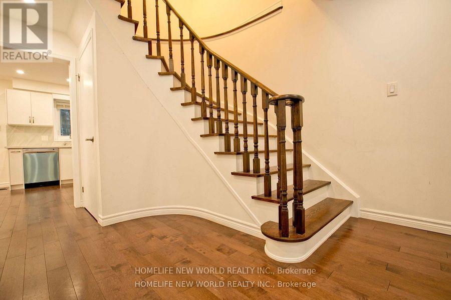 125 Major Buttons Drive, Markham (Sherwood-Amberglen), Ontario  L3P 3X7 - Photo 14 - N12116890