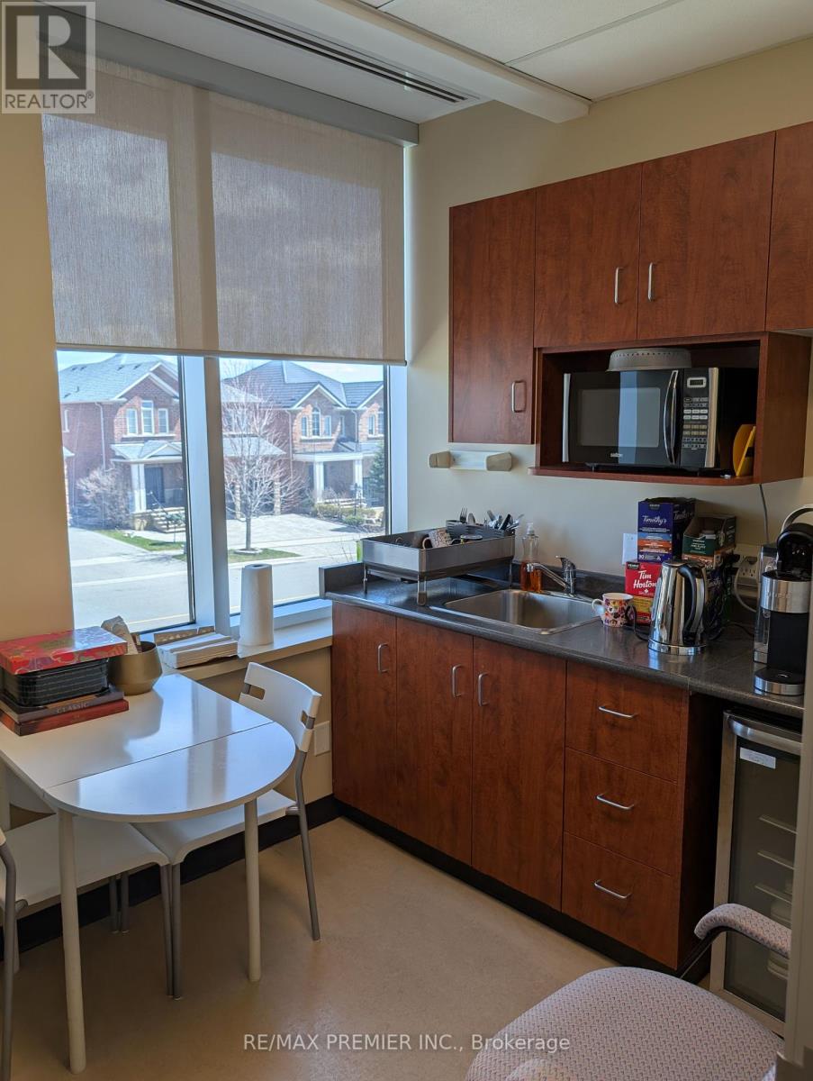 203 - 955 Major Mackenzie Drive W, Vaughan, Ontario  L6A 4P9 - Photo 7 - N12116904