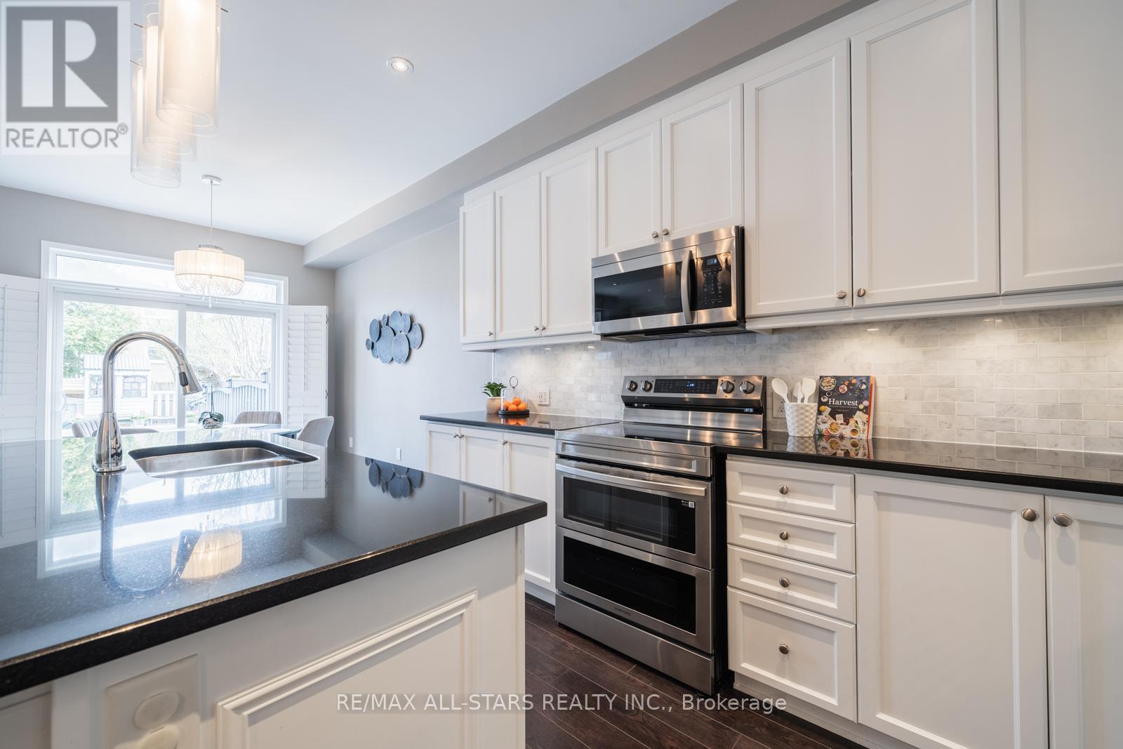 59 Crow's Nest Way, Whitchurch-Stouffville, Ontario  L4A 0T1 - Photo 23 - N12116918