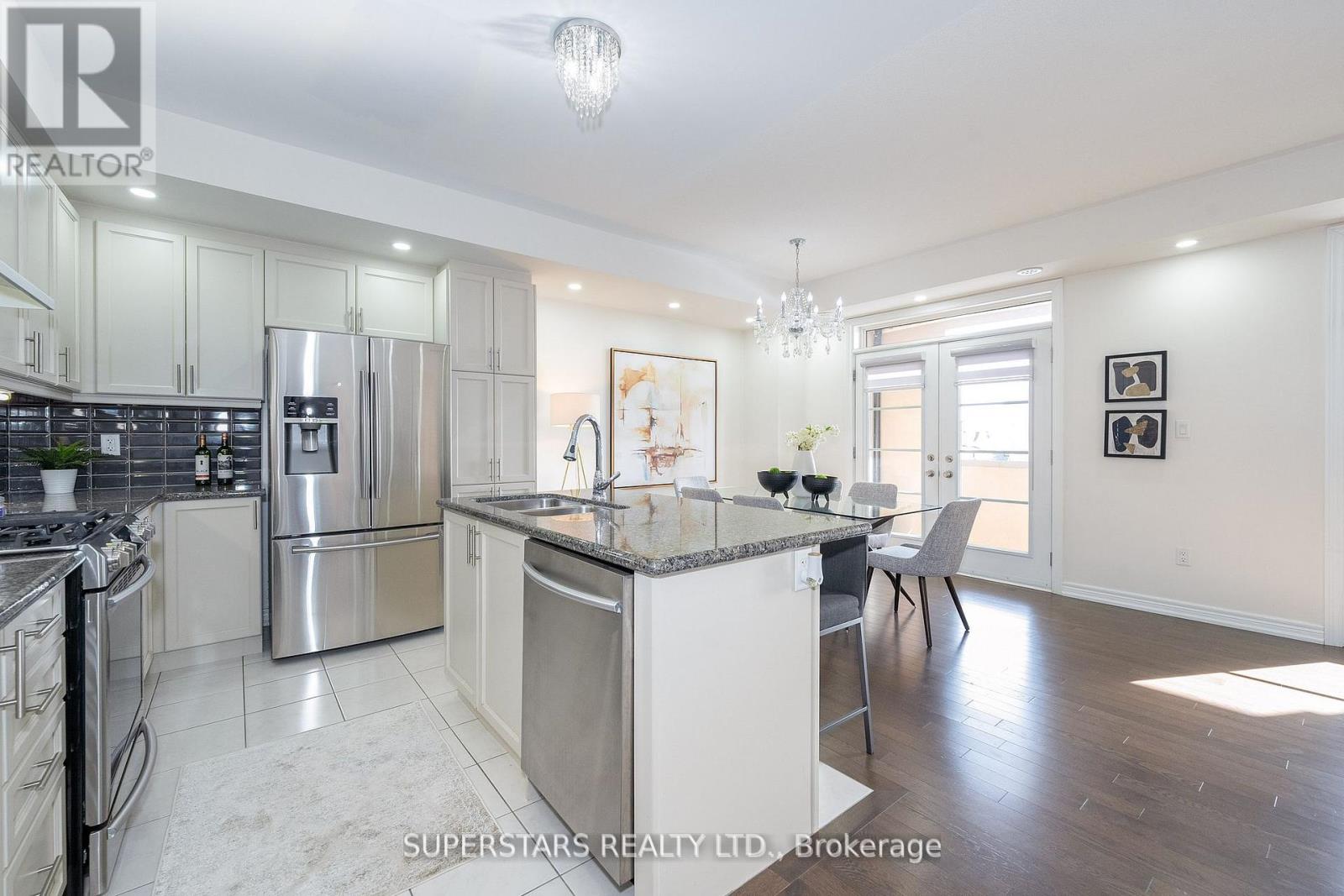 11 Luzon Avenue, Markham, Ontario  L6B 1N6 - Photo 6 - N12116920