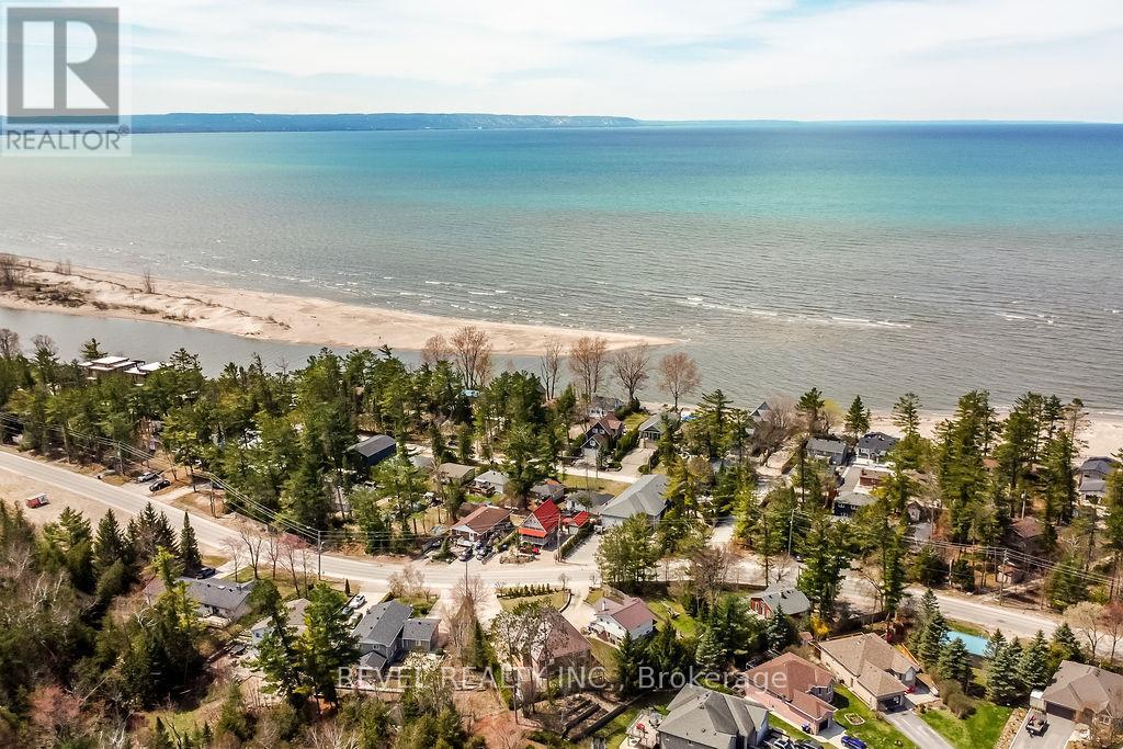 224 - 85 Theme Park Drive N, Wasaga Beach, Ontario  L9Z 1X7 - Photo 2 - S12116872