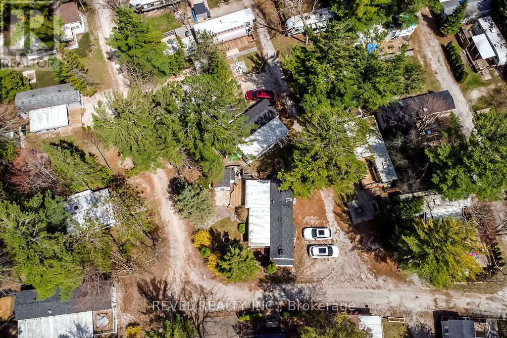 224 - 85 Theme Park Drive N, Wasaga Beach, Ontario  L9Z 1X7 - Photo 3 - S12116872