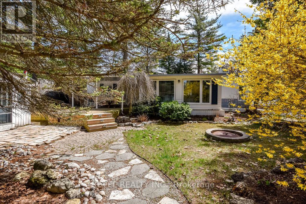 224 - 85 Theme Park Drive N, Wasaga Beach, Ontario  L9Z 1X7 - Photo 4 - S12116872