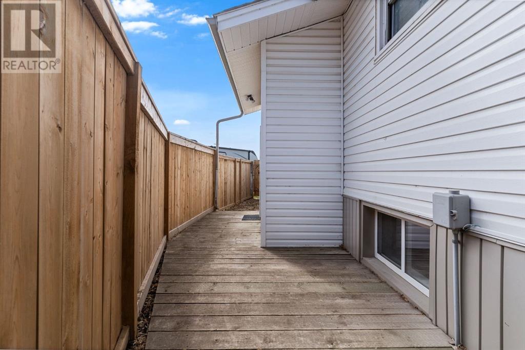 828 Hammond Street, Carstairs, Alberta  T0M 0N0 - Photo 27 - A2216183