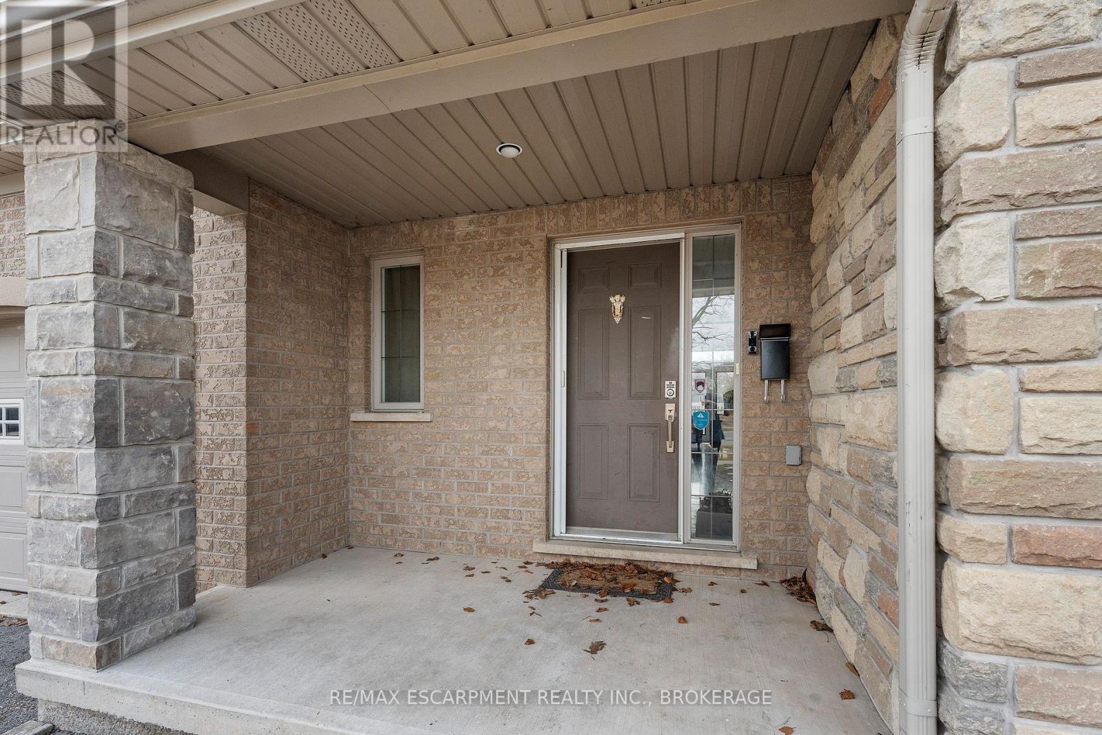 Property at 413 NIAGARA STREET image 4