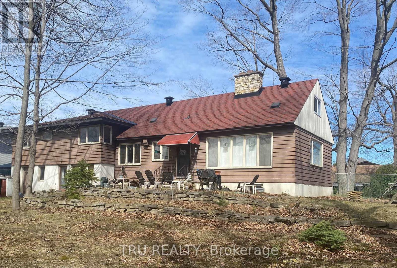 Property at 2626 ELMHURST STREET image 2