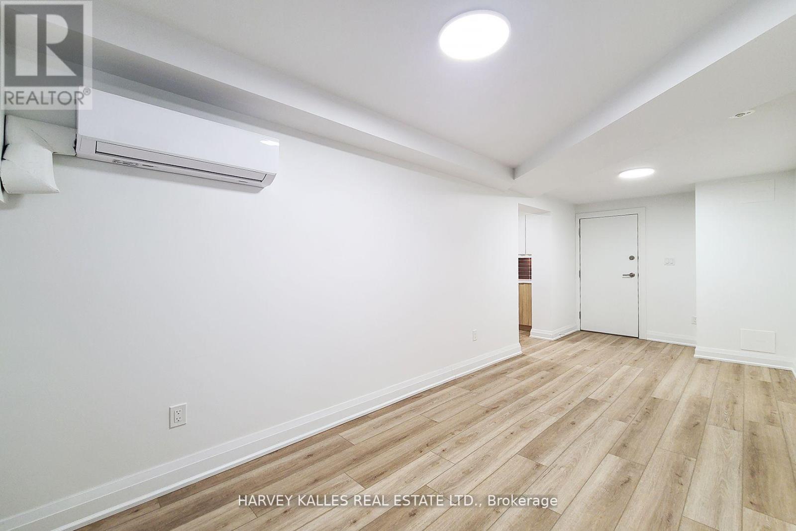 23 - 68 Fifteenth Street, Toronto (New Toronto), Ontario  M8V 3J6 - Photo 3 - W12087245