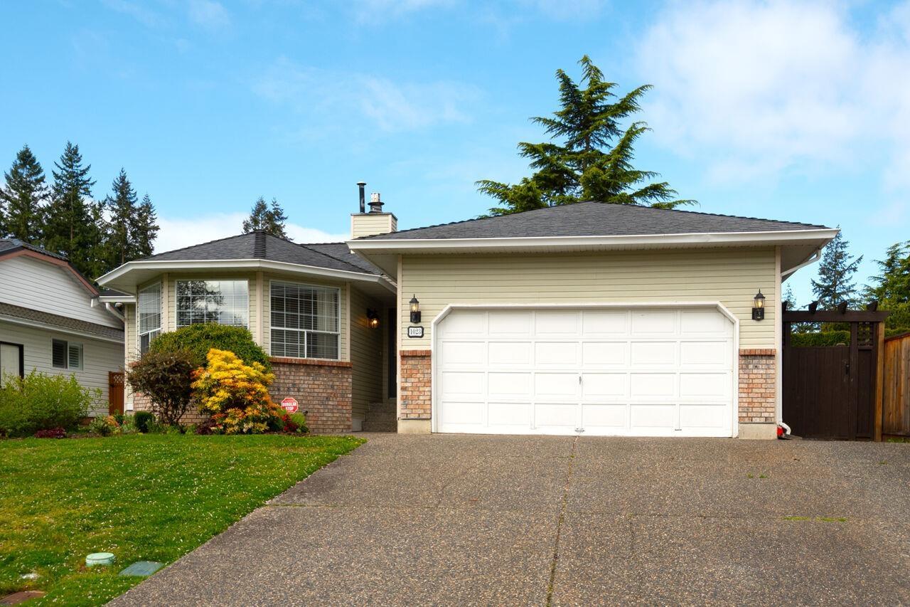 Property at 1023 165 STREET image 2