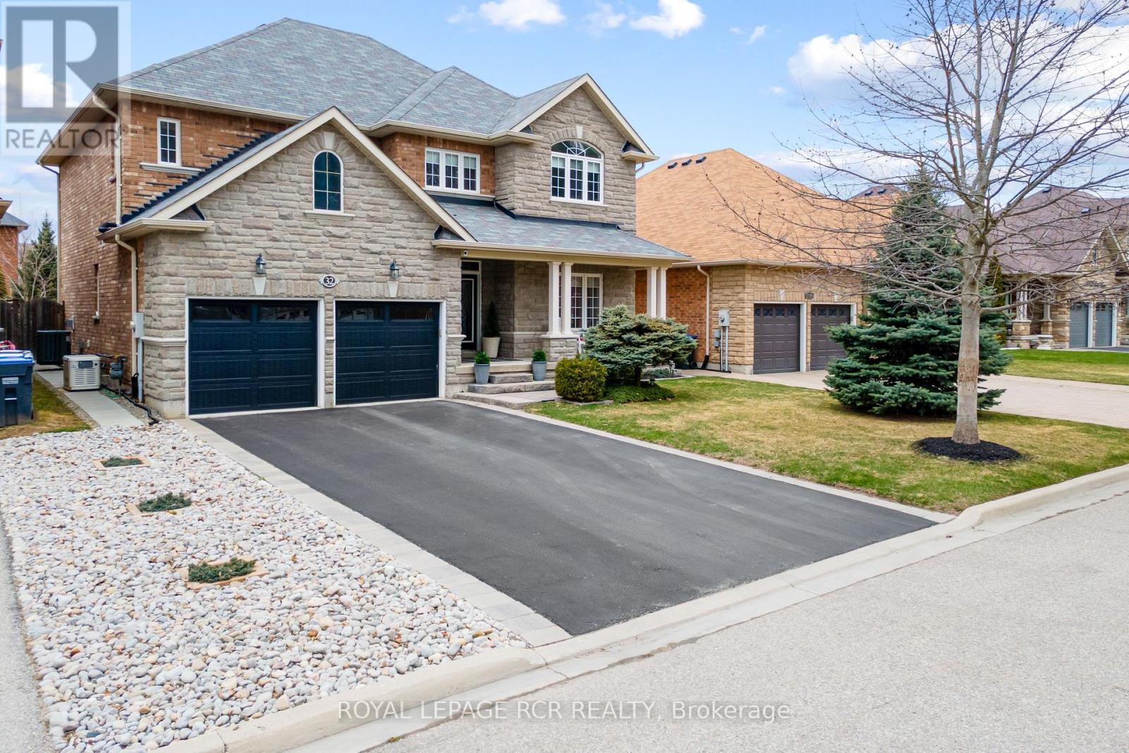 Property at 32 BORLAND CRESCENT image 2
