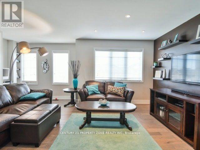 137 Decker Hollow Circle, Brampton, Ontario  L6X 0L4 - Photo 2 - W12116825