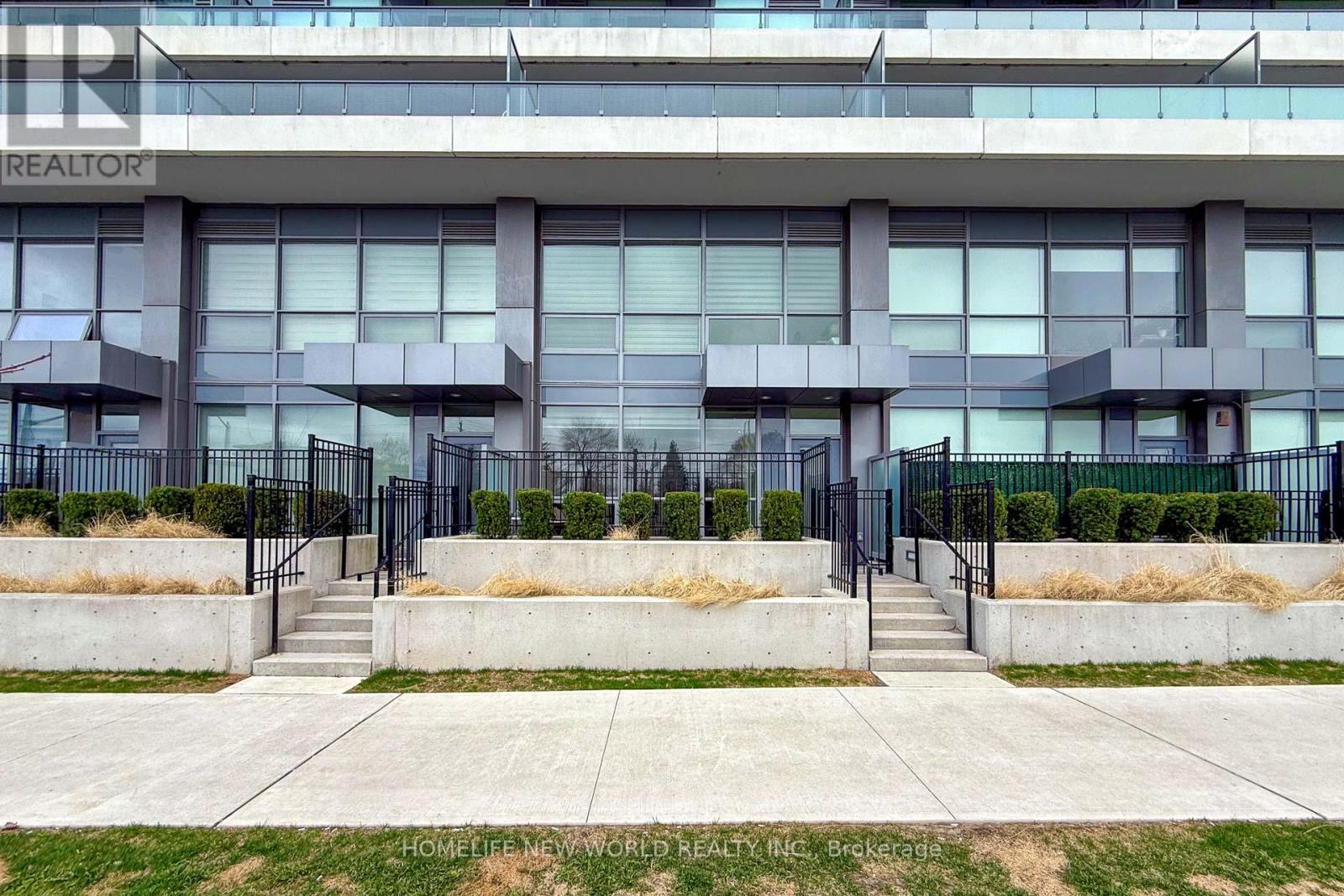 Th04 - 10 De Boers Drive, Toronto, Ontario  M3J 0L6 - Photo 7 - W12116842