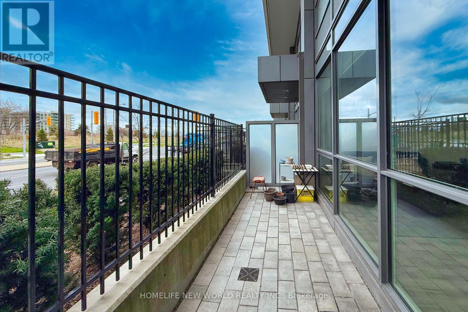Th04 - 10 De Boers Drive, Toronto, Ontario  M3J 0L6 - Photo 8 - W12116842