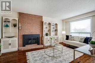 2198 Charnwood Drive, Burlington, Ontario  L7M 2X1 - Photo 9 - W12116847