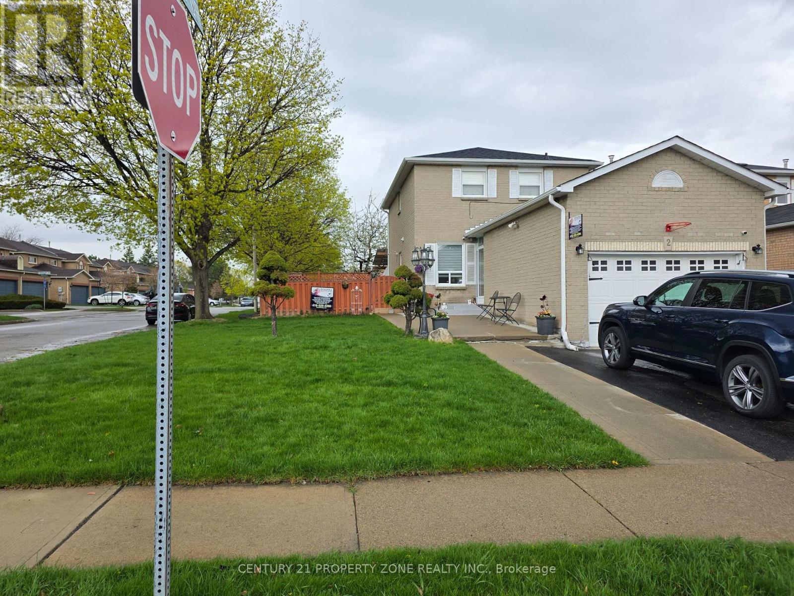 2 Cortez Court, Brampton, Ontario  L6X 3Z4 - Photo 1 - W12116858