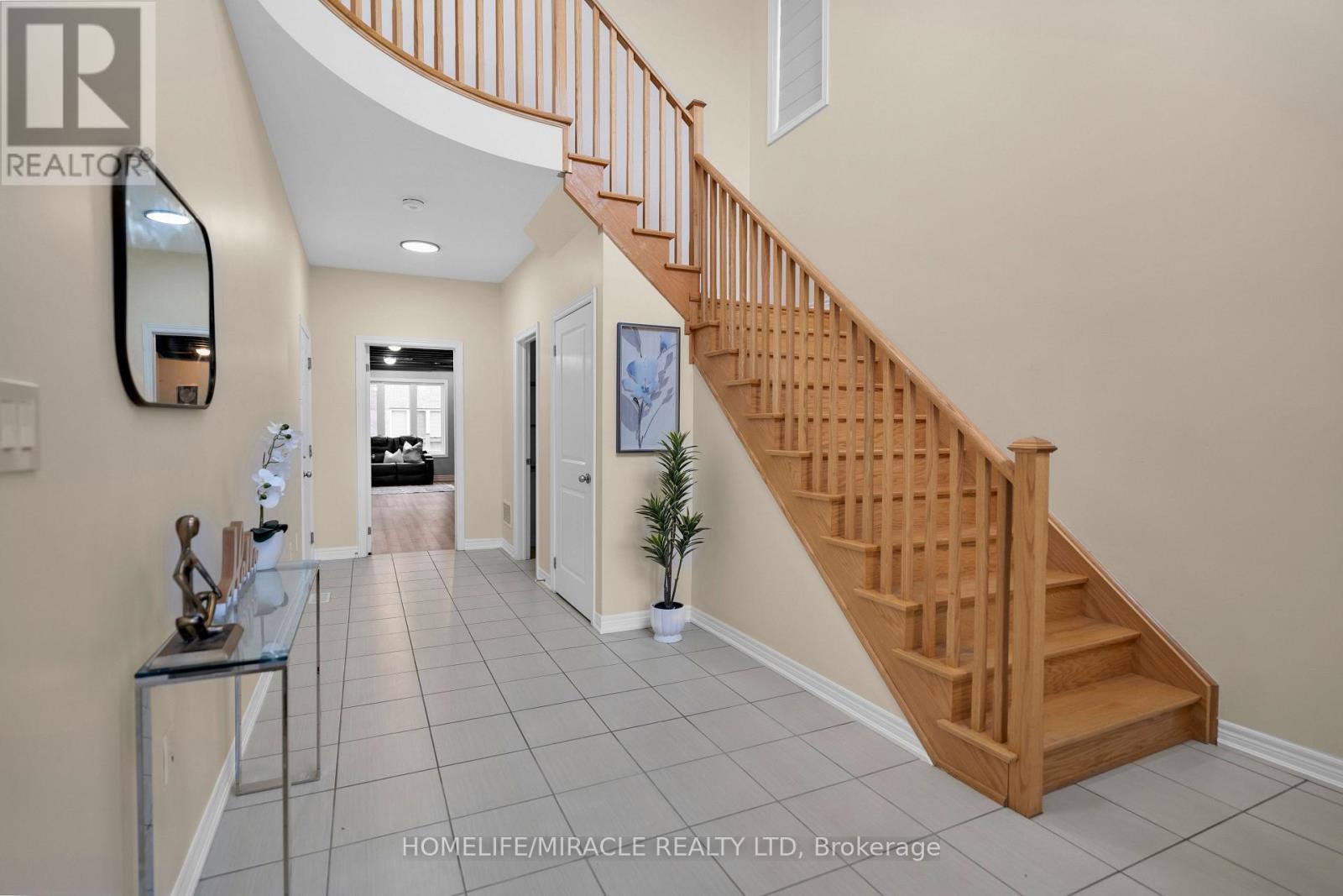 Property at 269 THORNBUSH BOULEVARD image 4